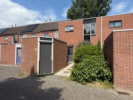 Tussenwoning te koop: Kosterstuin 116, Risdam-Noord - Buurt 21 00 Zwaag