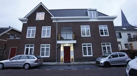 Appartement te huur: Kostschoollaan 2, Centrum Zevenaar