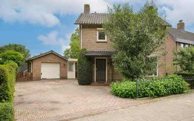Vrijstaande woning te koop: Kostverlorenkade 8, Geldermalsen Centrum Geldermalsen