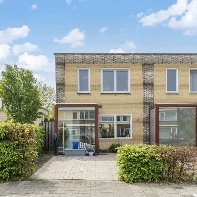 Hoekwoning te koop: Kostverlorenstraat 957, Weesp