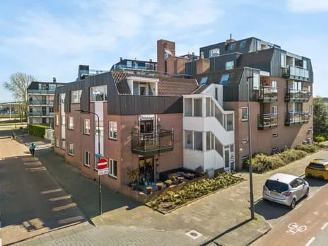 Appartement te koop: Koude Horn 157, Meerplein Beverwijk