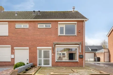 Twee-onder-één-kap te koop: Kraaiendonk 11, Sint Willebrord St. Willebrord