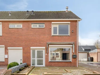 Twee-onder-één-kap te koop: Kraaiendonk 11, Sint Willebrord St. Willebrord