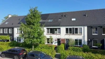 Tussenwoning te koop: Kraaiheide 4, Buitengebied Stroe Stroe
