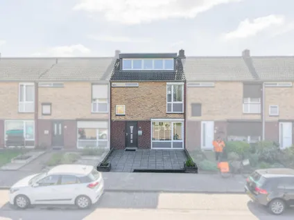 Tussenwoning te koop: Kraanvogelstraat 35, Hagerhof-Oost Venlo
