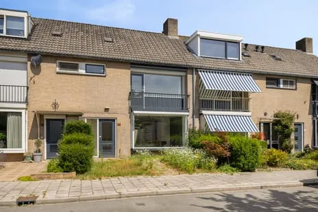 Tussenwoning te koop: Kraanvogelstraat 36, Velp-Zuid ten zuiden van Waterstraat Velp (Ge)