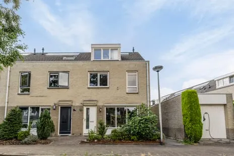 Corner house for sale: Krabbelaar 30, De Grienden Sliedrecht