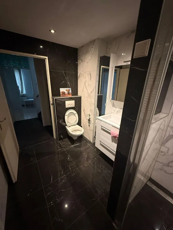 Woning te huur: Krabbendijkestraat, Pendrecht Rotterdam