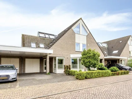 Tussenwoning te koop: Krabbenhoek 9, Broekhoek - Middelste Groes Heesch