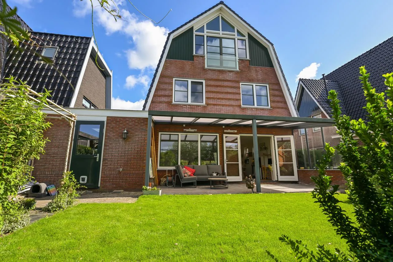 Vrijstaande woning te koop: Kralingen 73, Assendelft