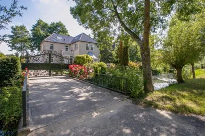 Vrijstaande woning te koop: Kralingseweg 325, 's-Gravenland Rotterdam
