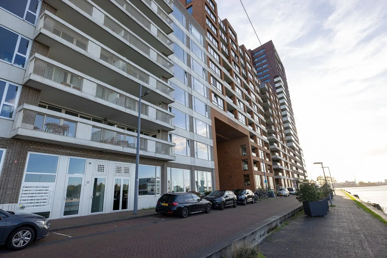 Appartement te koop: Kratonkade 604, Rotterdam