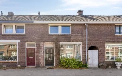 Tussenwoning te koop: Kreeftstraat 42, Rapelenburg Eindhoven