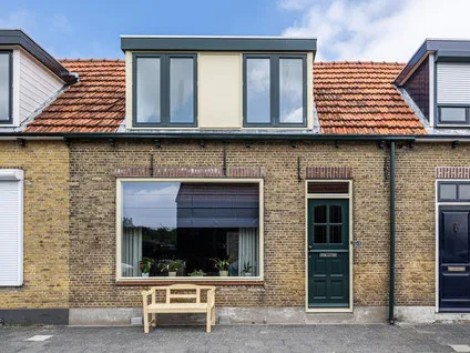Tussenwoning te koop: Kreekstraat 13, Sommelsdijk centrum Sommelsdijk