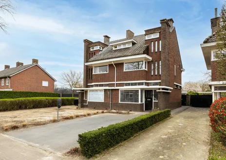 Twee-onder-één-kap te koop: Kreitenmolenstraat 130, Zeshoeven Udenhout