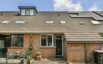 Tussenwoning te koop: Krekelveen 409, Krekelveen Spijkenisse