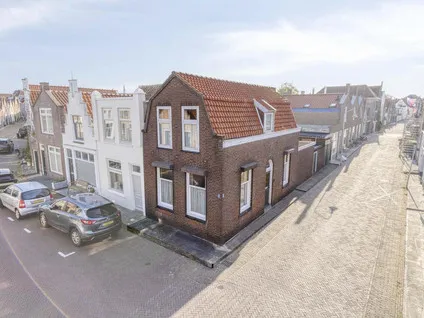 Hoekwoning te koop: Krepelstraat 1, Zierikzee binnen de vesten Zierikzee