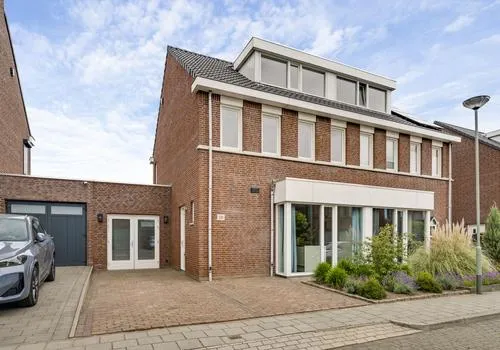 Tussenwoning te koop: Krijtenberg 18, Beegden Beegden
