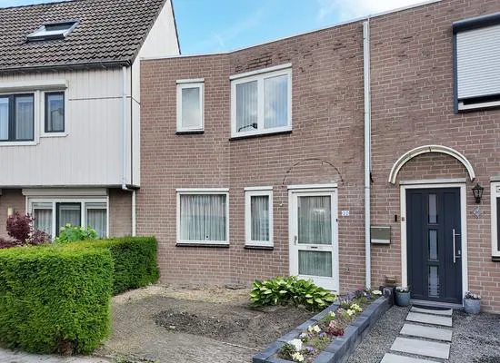Tussenwoning te koop: Kristallaan 22, Centrum Zevenbergen