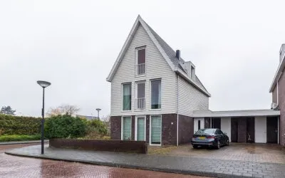 Hoekwoning te koop: Kristiansandstraat 2, Hoge Veld 'S-Gravenhage