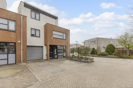 Hoekwoning te koop: Kroeskarper 15, Willis Krommenie
