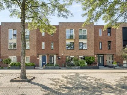 Tussenwoning te koop: Kröllerhaven 23, Havenkwartier Barendrecht