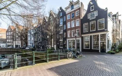 Tussenwoning te koop: Krom Boomssloot 65, Nieuwmarkt Amsterdam