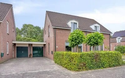 Tussenwoning te koop: Kromkampen 12, Annen Annen