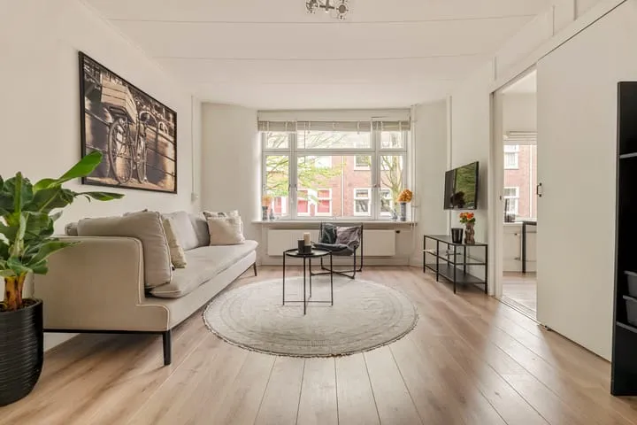 Apartment for sale: Kromme-Mijdrechtstraat 71-1, Kromme Mijdrechtbuurt Amsterdam