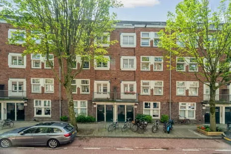 Apartment for sale: Kromme-Mijdrechtstraat 90-3, Kromme Mijdrechtbuurt Amsterdam