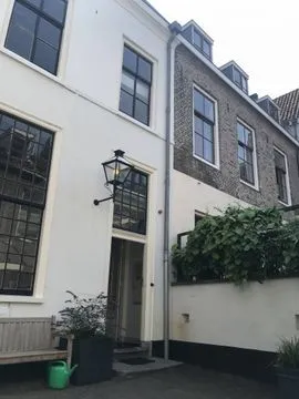 Appartement te huur: Kromme Nieuwegracht 11B, Utrecht