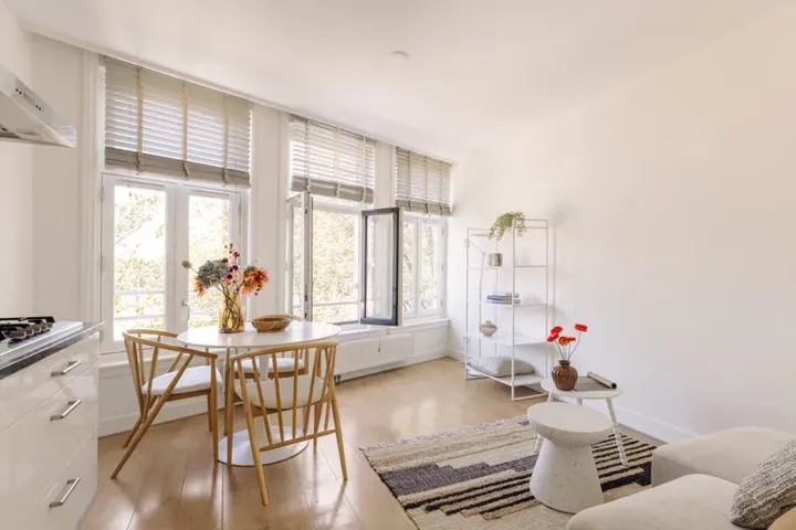 Studio te koop: Kromme Waal 11C, Lastage Amsterdam