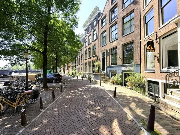 Woning te huur: Kromme Waal, Lastage Amsterdam