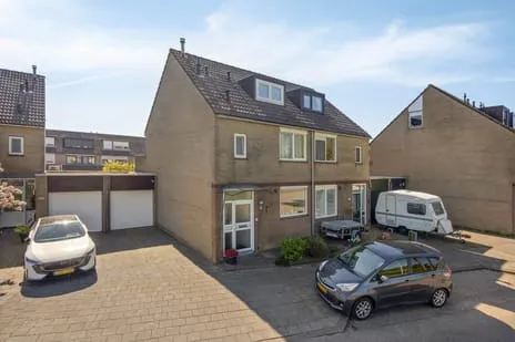 Tussenwoning te koop: Kromme Spieringweg 386, Vijfhuizen Vijfhuizen