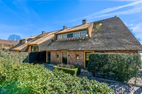 Twee-onder-één-kap te koop: Krommepad 6A, Laren (Nh)