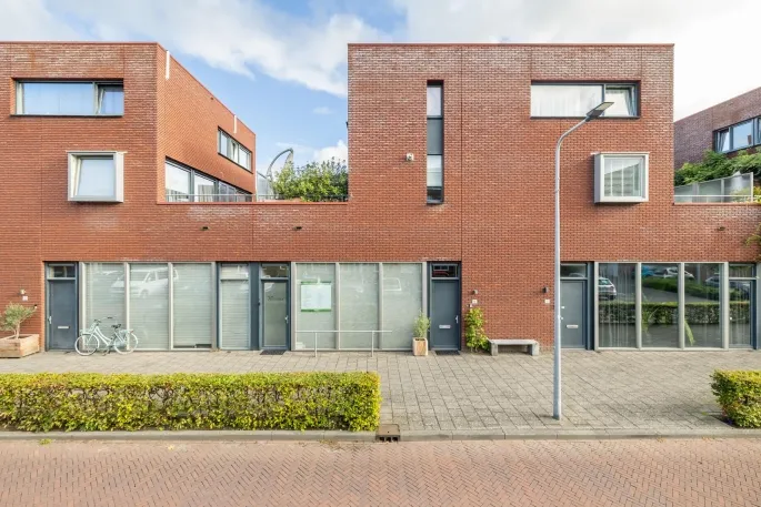 Tussenwoning te koop: Kronenburgwerf 19, Breda