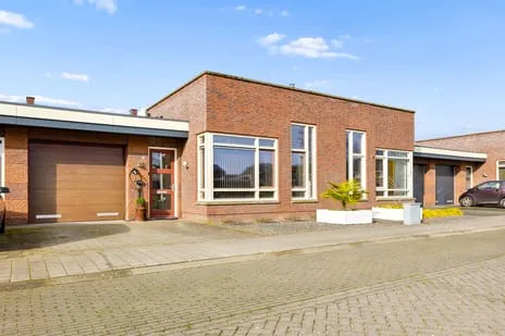 Tussenwoning te koop: Kroon 35, Hoenderbos-Velmolen Uden