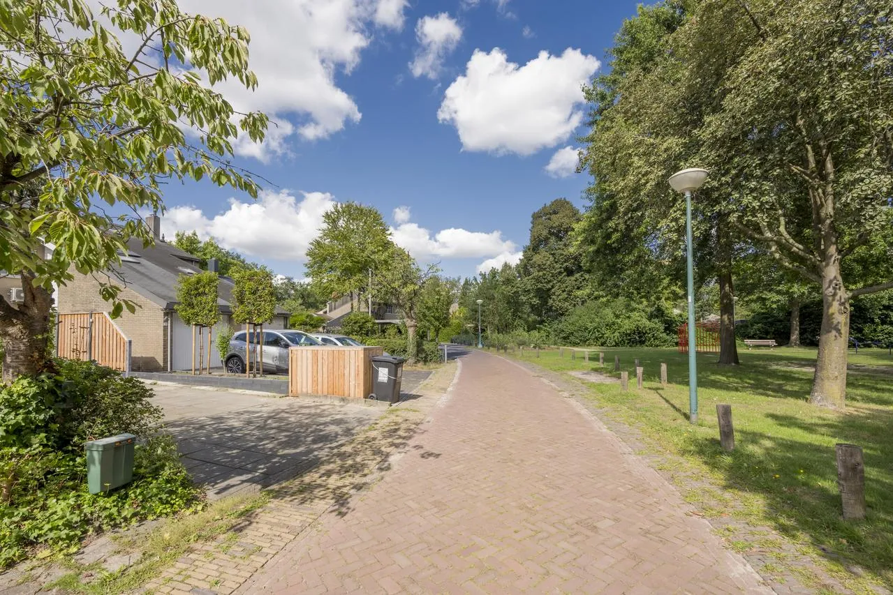 Tussenwoning te huur: Krooneend 17, Leusden