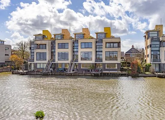 Tussenwoning te koop: Krooneendstraat 22, De Vissen 'S-Gravenhage