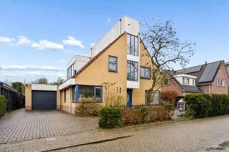 Vrijstaande woning te koop: Kroonslag 30, Slagen Houten