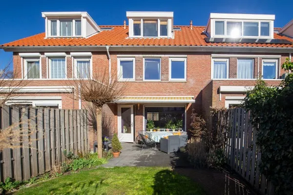 Tussenwoning te koop: Kruidenlaan 4, Essellanden Wateringen
