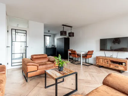 Hoekwoning te koop: Kruidnagelstraat 1, Kruidenwijk Midden-west Almere