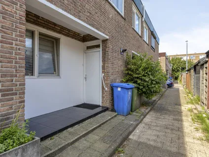 Terraced house for sale: Kruiningenstraat 224, Pendrecht Rotterdam