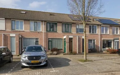 Tussenwoning te koop: Kruiningenstraat 75, Campenhoef Midden Tilburg