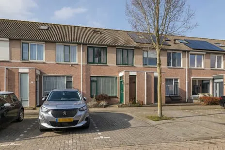 Tussenwoning te koop: Kruiningenstraat 75, Campenhoef Midden Tilburg