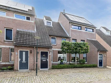 Terraced house for sale: Kruisberg 40, Diessen Diessen
