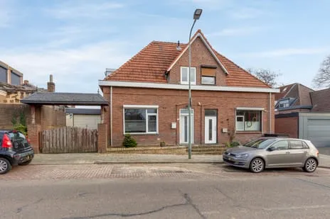 Twee-onder-één-kap te koop: Kruisbergstraat 71, Haansberg Brunssum