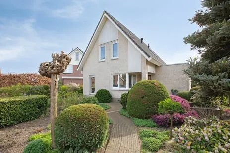 Vrijstaande woning te koop: Kruisherenstraat 8, Groessen Groessen