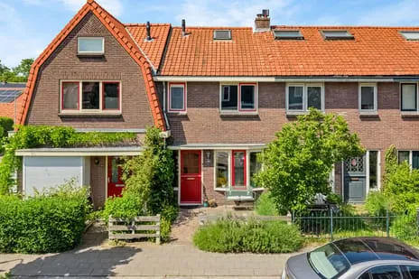 Terraced house for sale: Kruiskamp 110, Kruiskamp-Noord Amersfoort