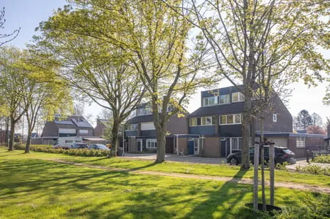 Tussenwoning te koop: Kruisspoel 8, Emmer-Compascuum-Centrum Emmer-Compascuum